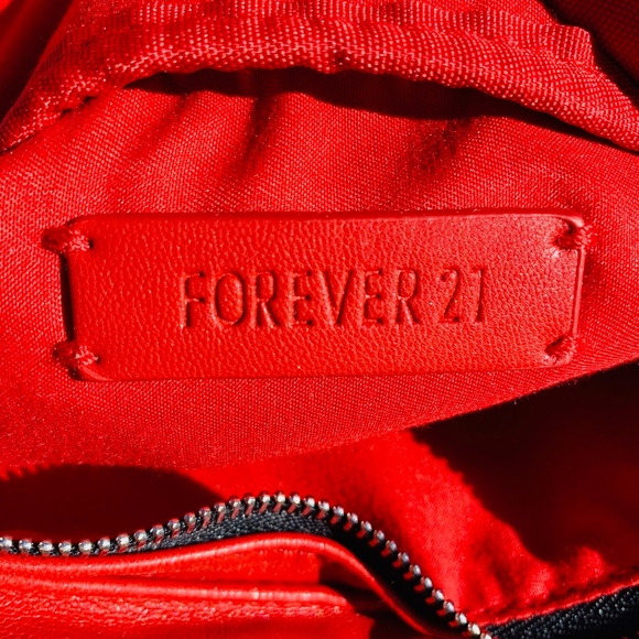 Red Rebel - Picture 6 of 7